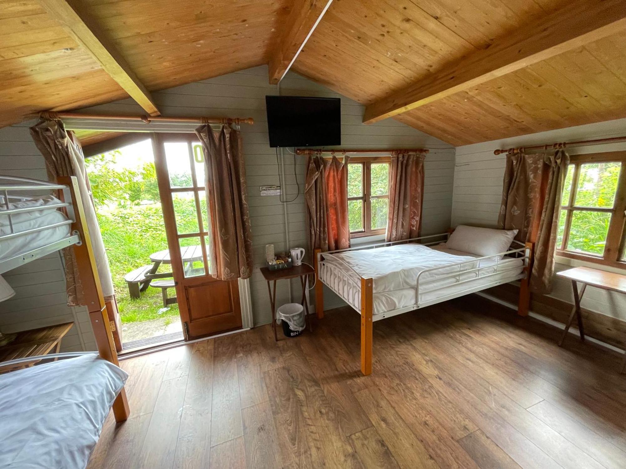 Bridge Farm Guesthouse Rooms Dundry Eksteriør bilde