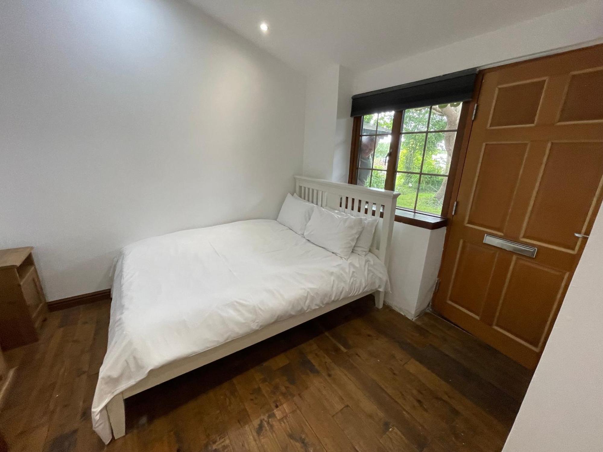 Bridge Farm Guesthouse Rooms Dundry Eksteriør bilde