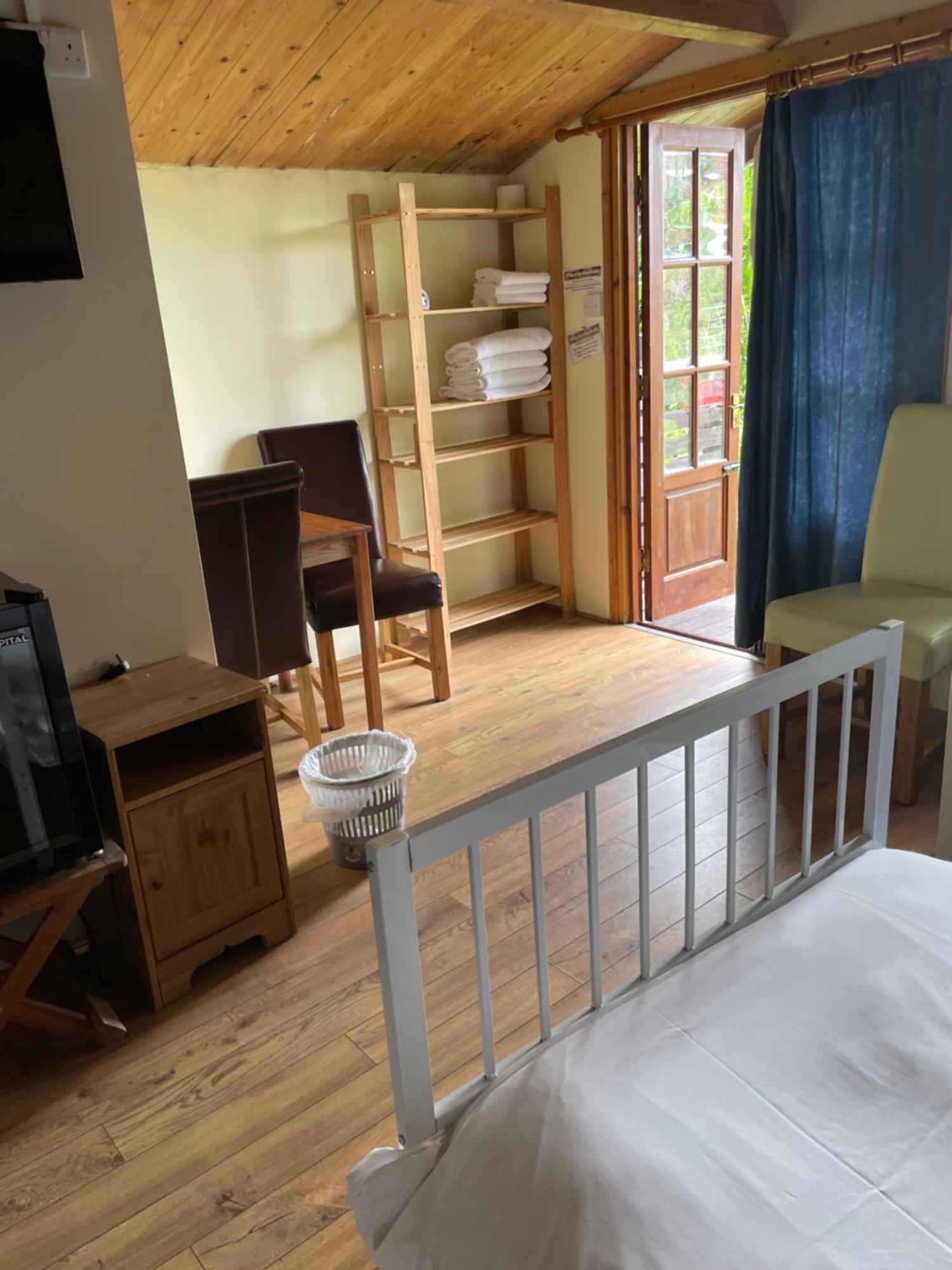 Bridge Farm Guesthouse Rooms Dundry Eksteriør bilde