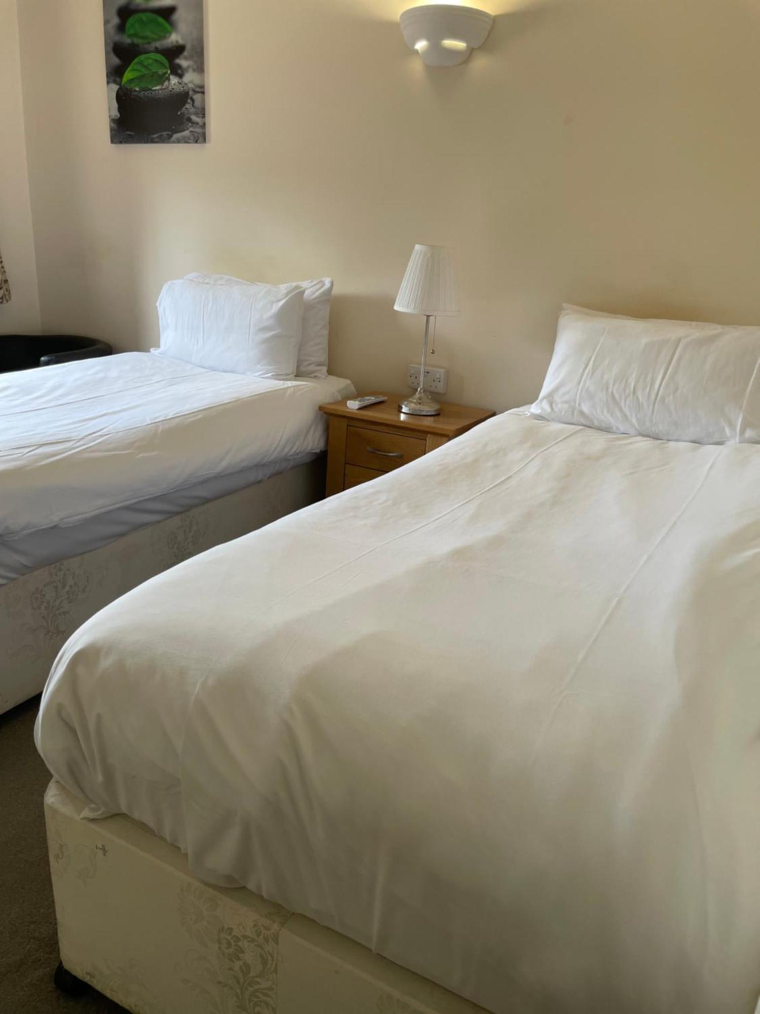 Bridge Farm Guesthouse Rooms Dundry Eksteriør bilde