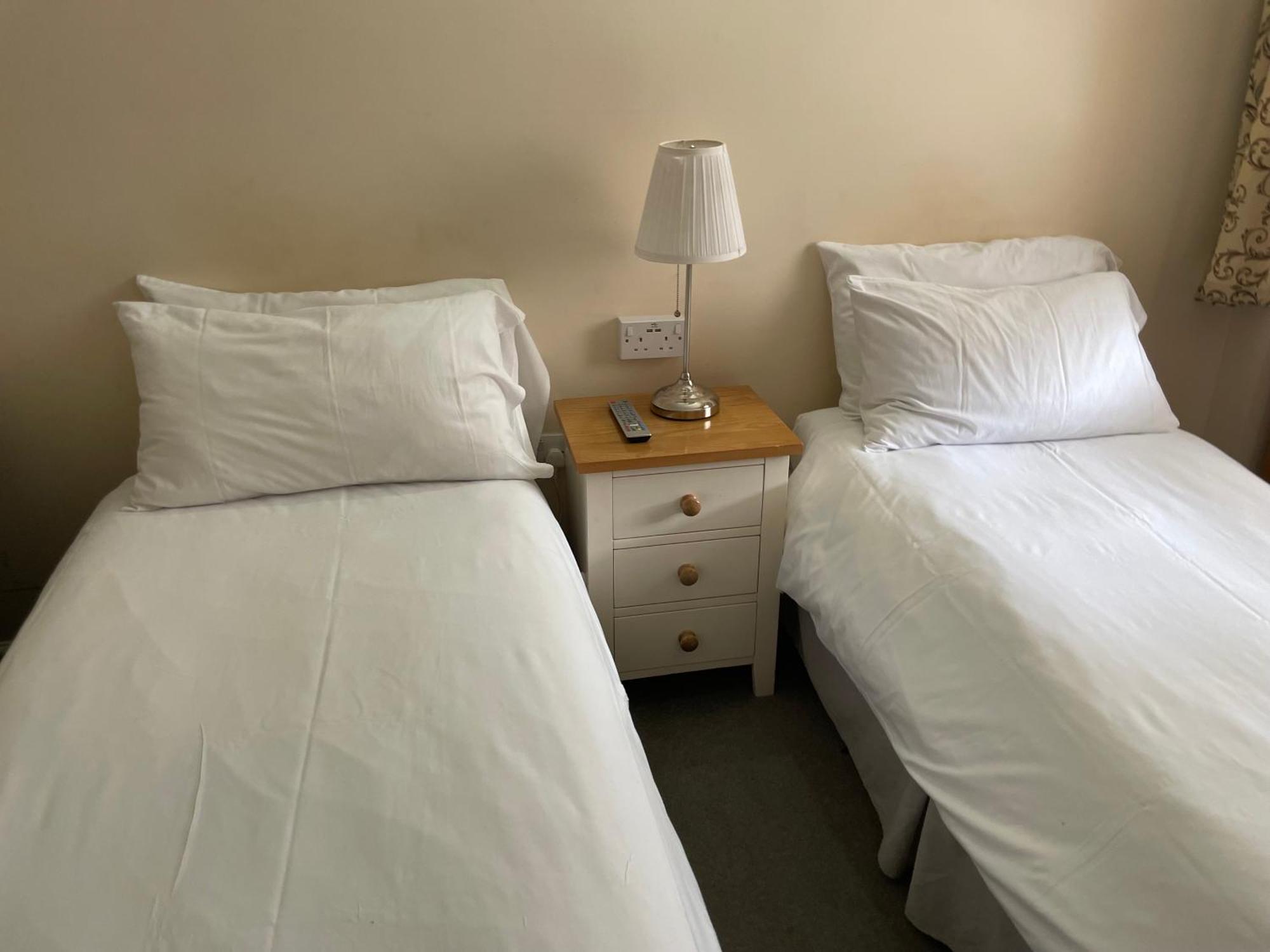 Bridge Farm Guesthouse Rooms Dundry Eksteriør bilde