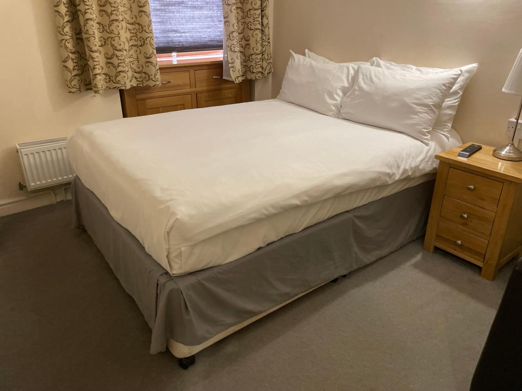 Bridge Farm Guesthouse Rooms Dundry Eksteriør bilde