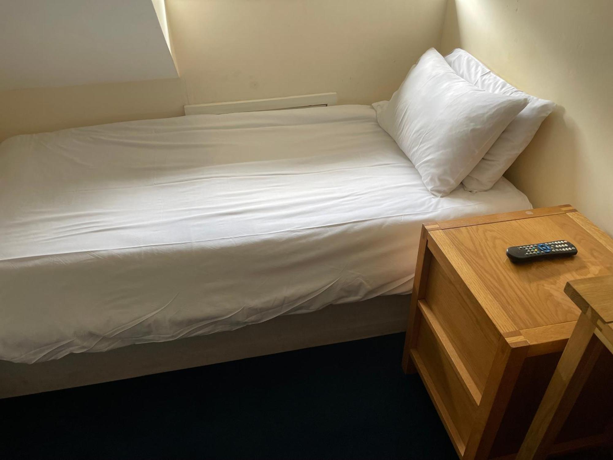 Bridge Farm Guesthouse Rooms Dundry Eksteriør bilde