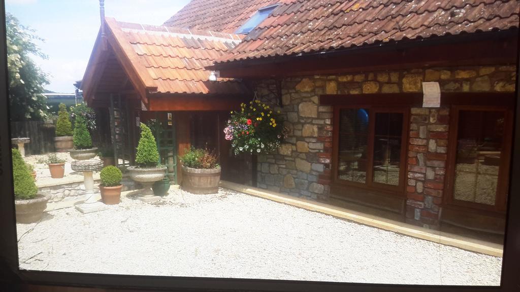 Bridge Farm Guesthouse Rooms Dundry Eksteriør bilde