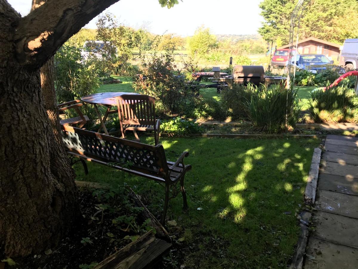 Bridge Farm Guesthouse Rooms Dundry Eksteriør bilde