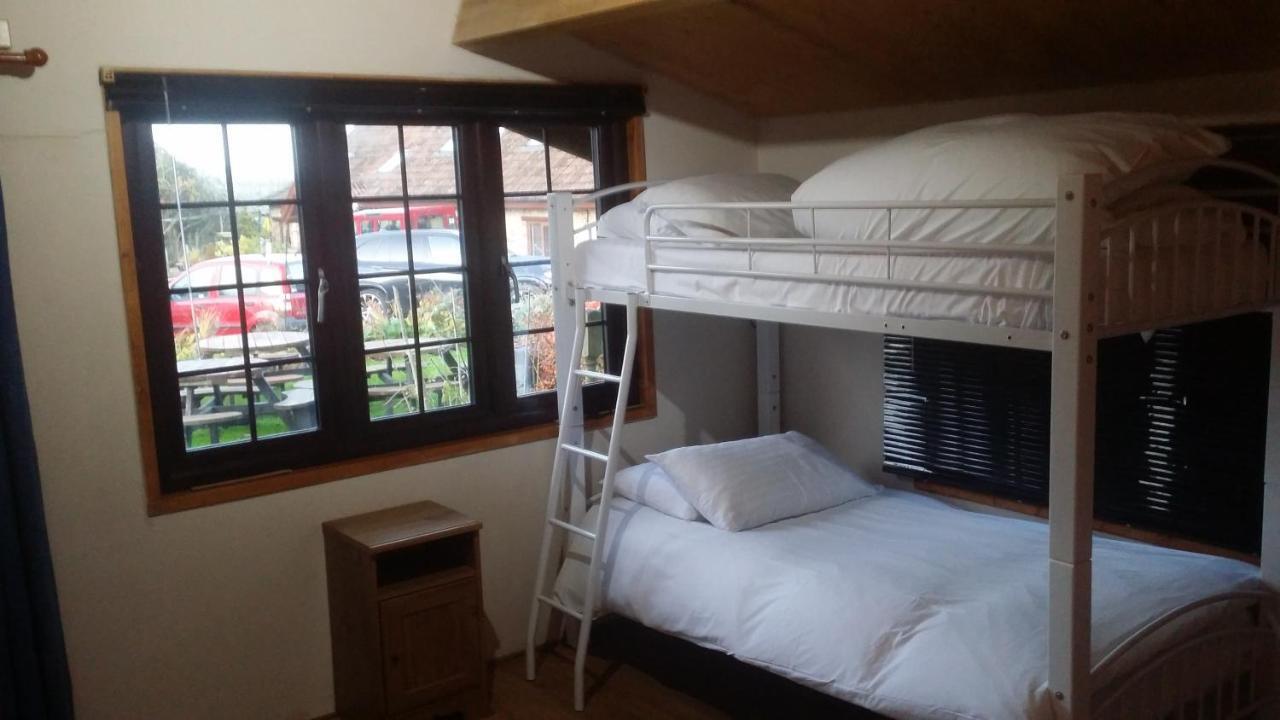Bridge Farm Guesthouse Rooms Dundry Eksteriør bilde